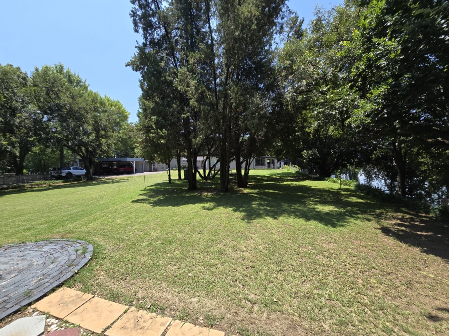 3 Bedroom Property for Sale in Lindequesdrif North West